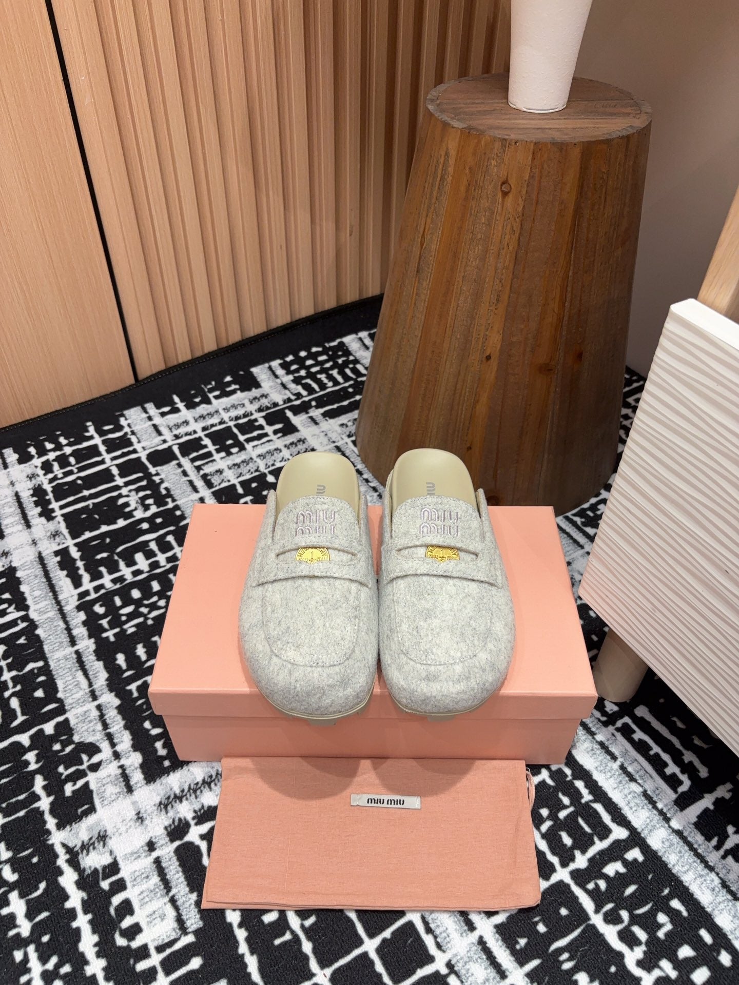 Miu slippers Grey   Wool