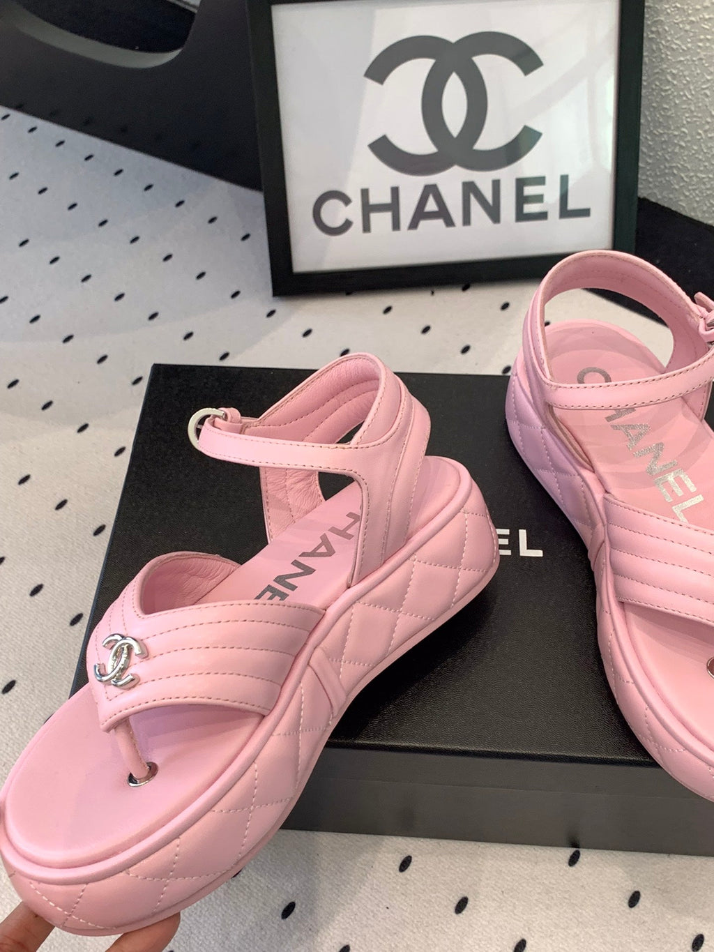 CC Thong Sandals In Pink Lambskin 147035