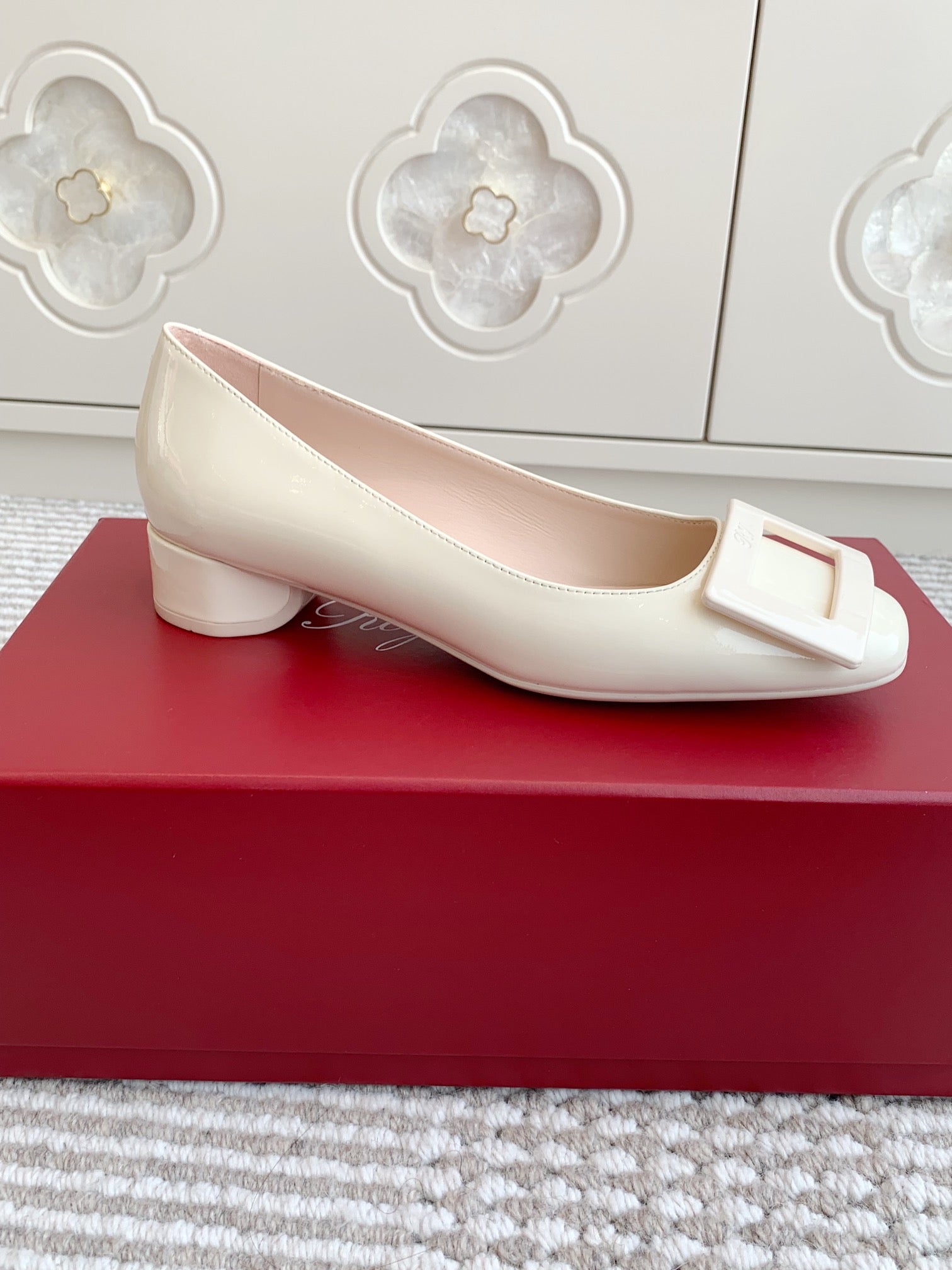 Viv 25 Ballet Flats White Cowhide Leather Sheepskin 255209