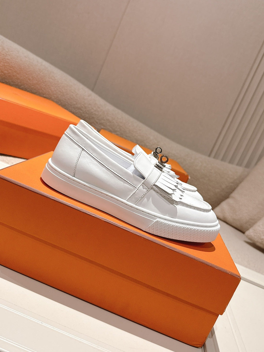 HM 25ss Platform Loafers Kelly Buckle White Cowhide 577475