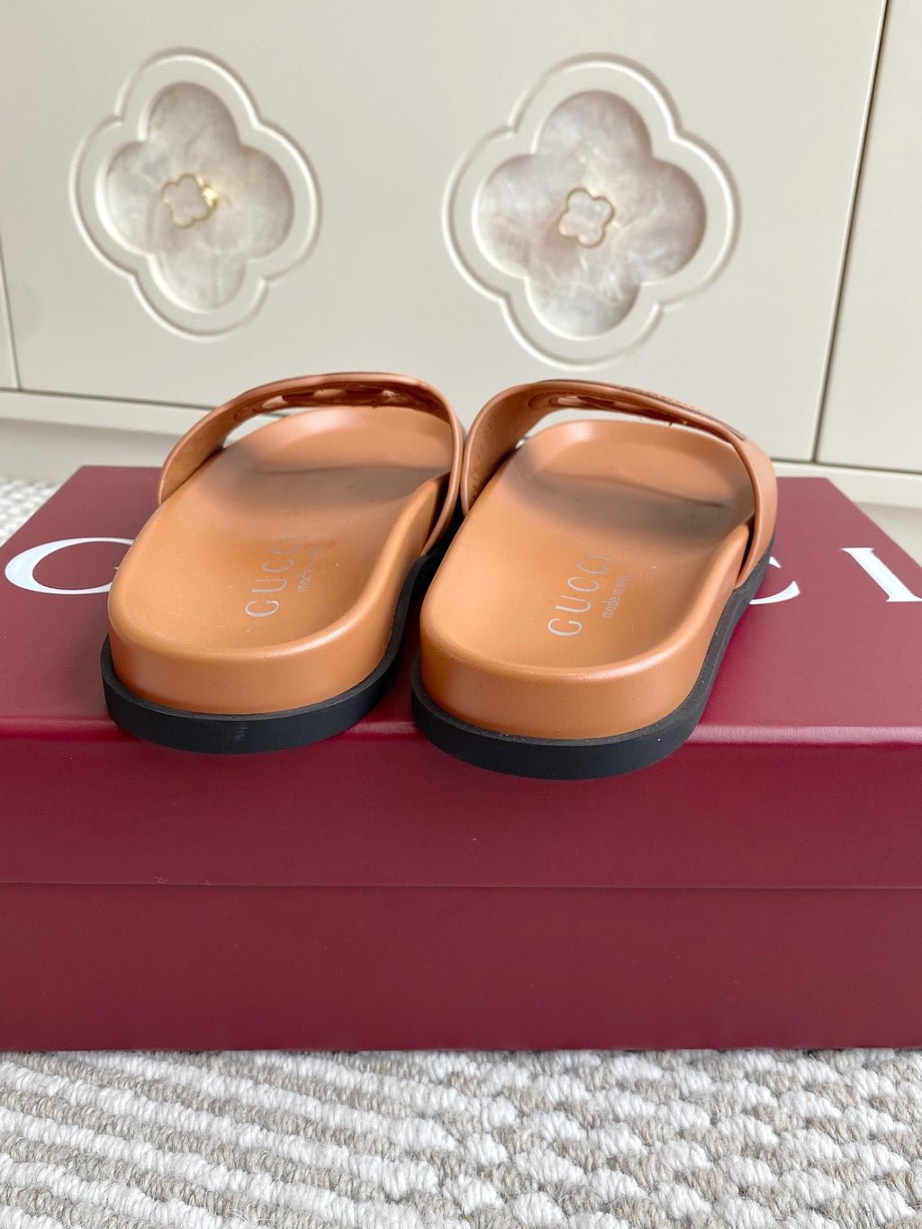GC Slipper Brown Cowhide 291037
