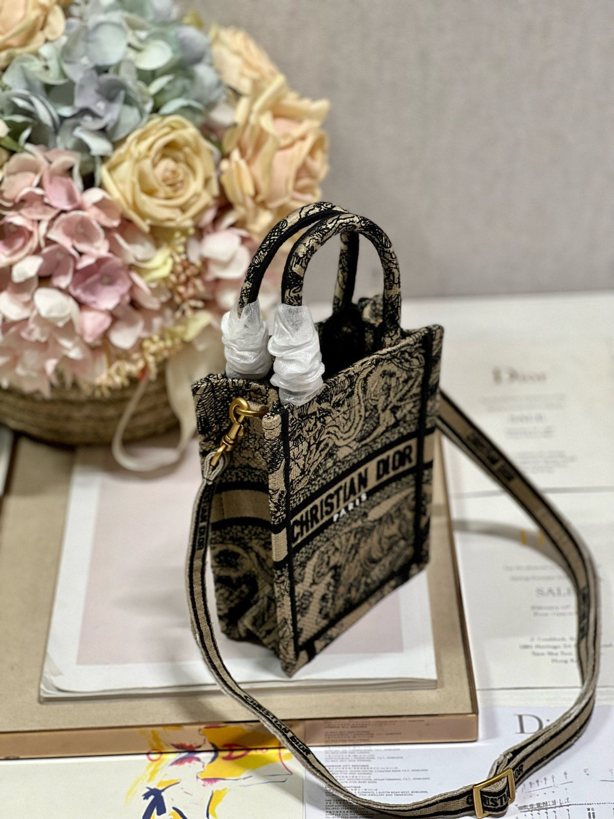 CD Apricot Tiger Mini Book Tote 13.5 cm 336428