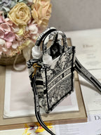 CD Elephant White Mini Book Tote 13.5 cm 336431