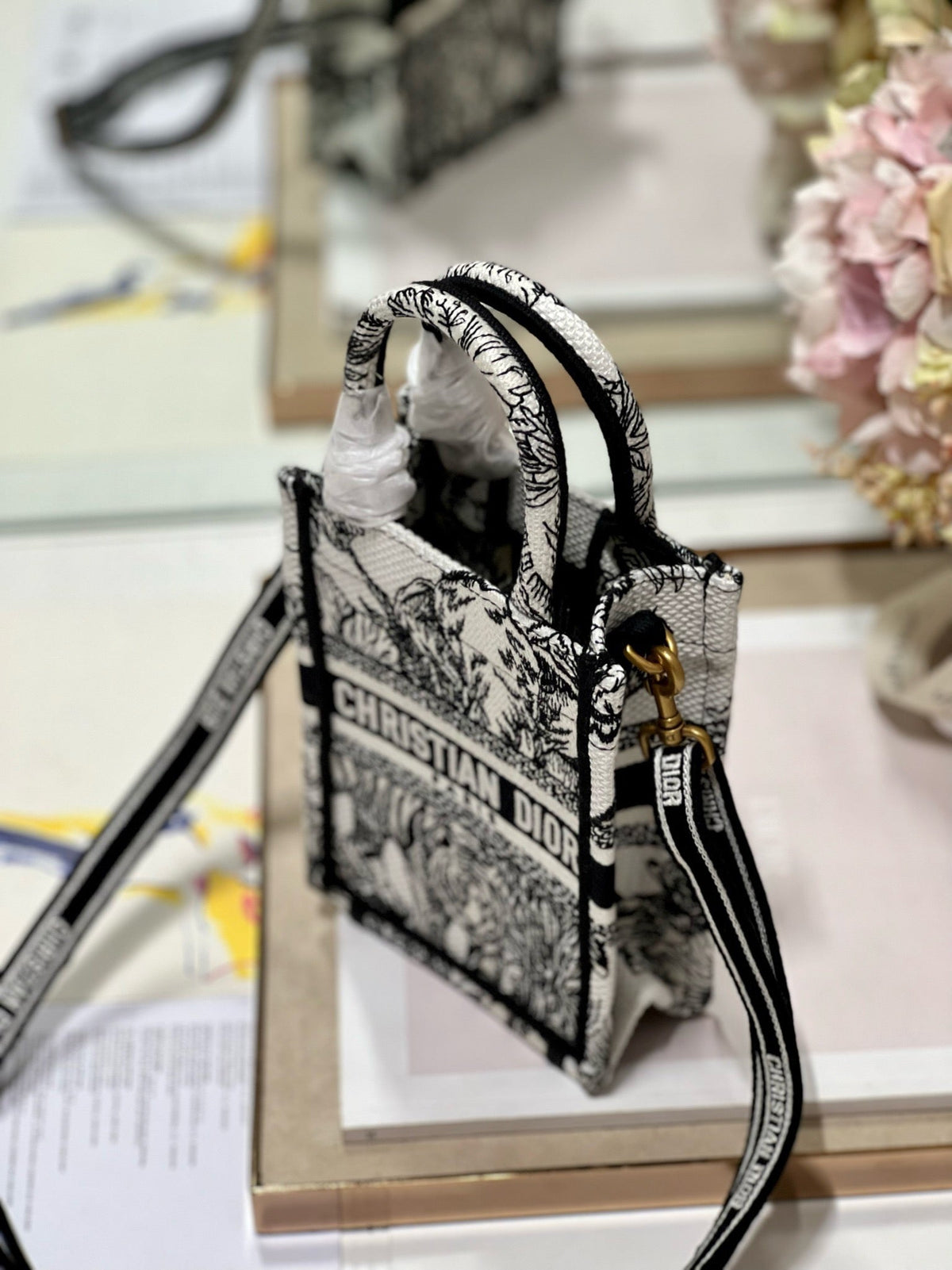 CD Elephant White Mini Book Tote 13.5 cm 336431