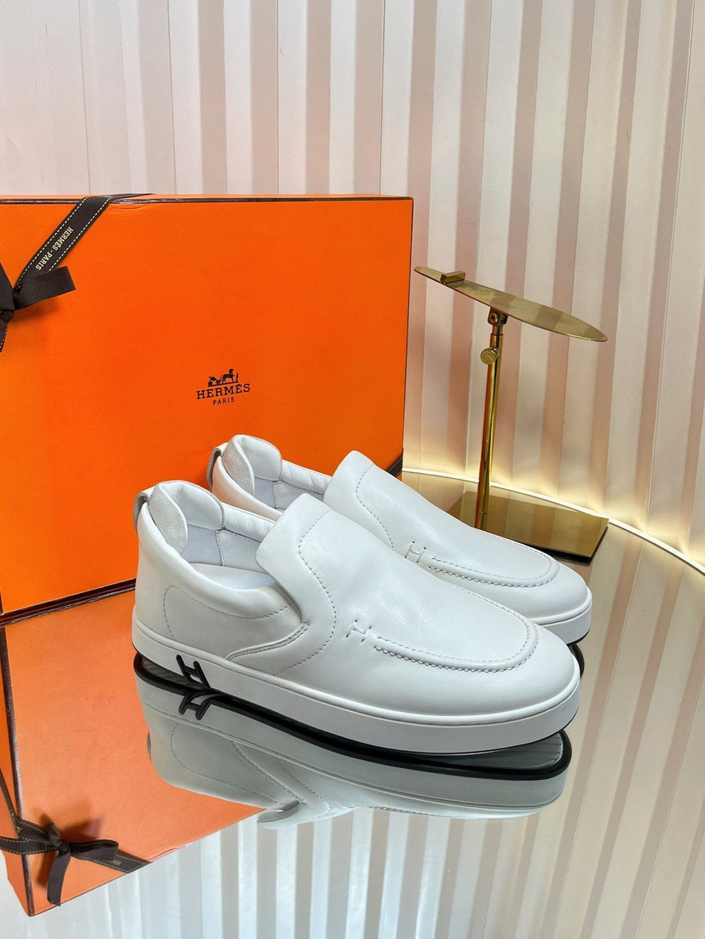 HM British Retro Loafers White Suede 317076