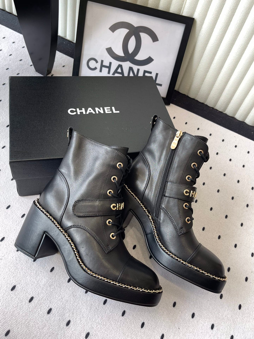 CC Buckle Ankel Boots With Chain 100mm Black Sheepskin GHW 432502