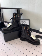 CC Split Toe Ankle Boot 40mm White Black Sheepskin Rubber GHW 432517