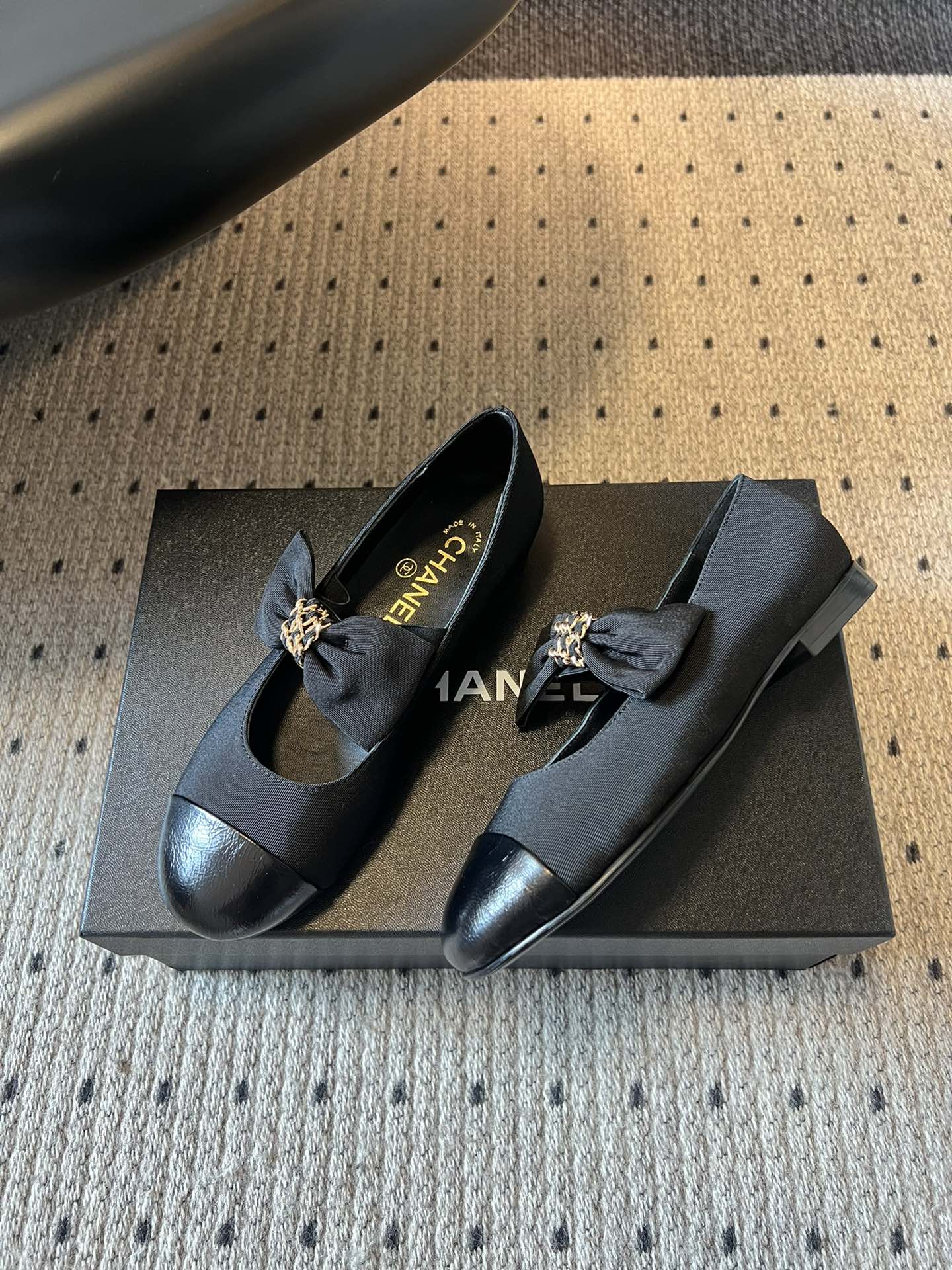 CC 25SS Bow Flat Shoes Black Sheepskin Canvas 530673
