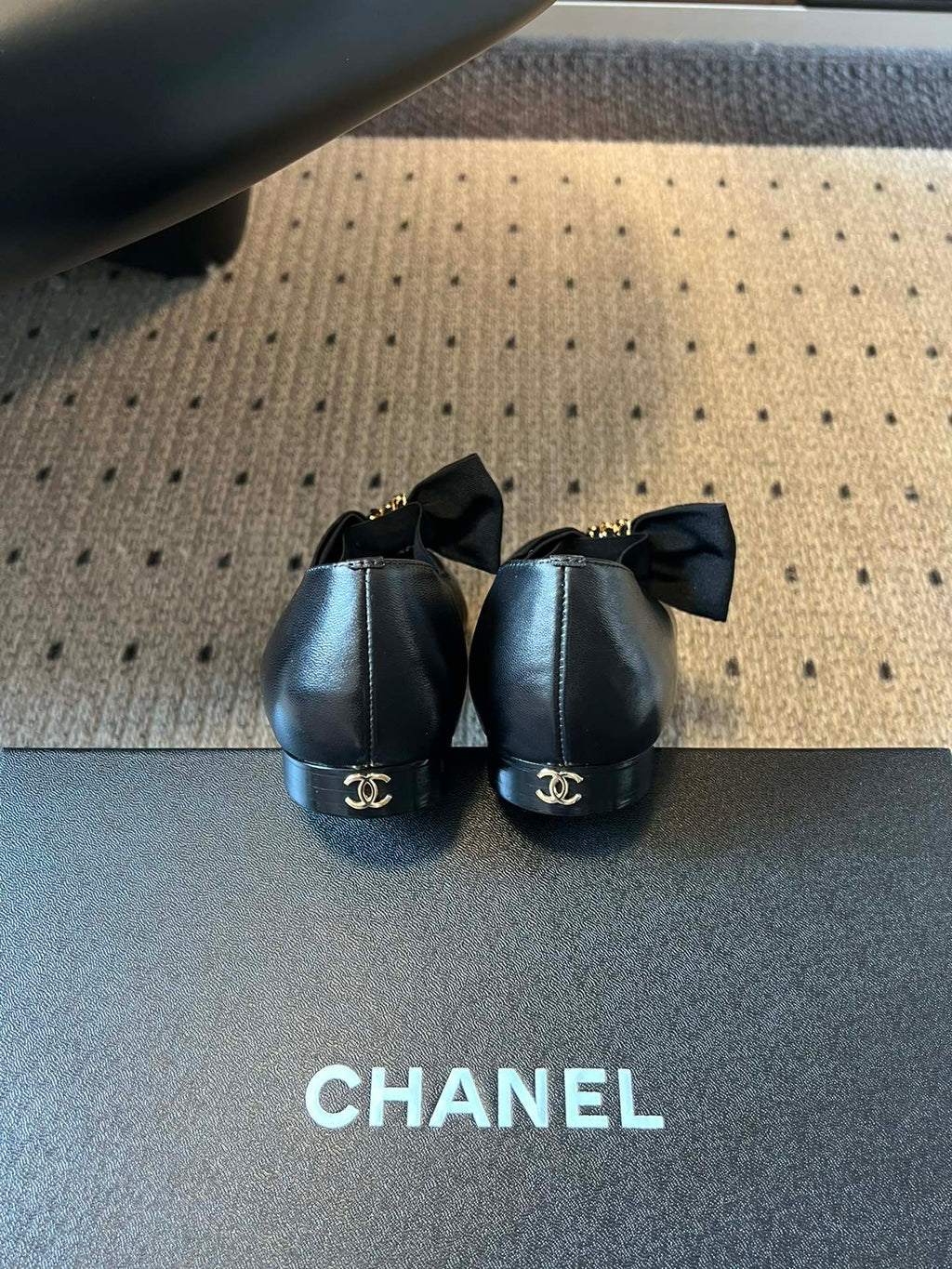 CC 25SS Bow Flat Shoes Black Sheepskin Frabic 530675