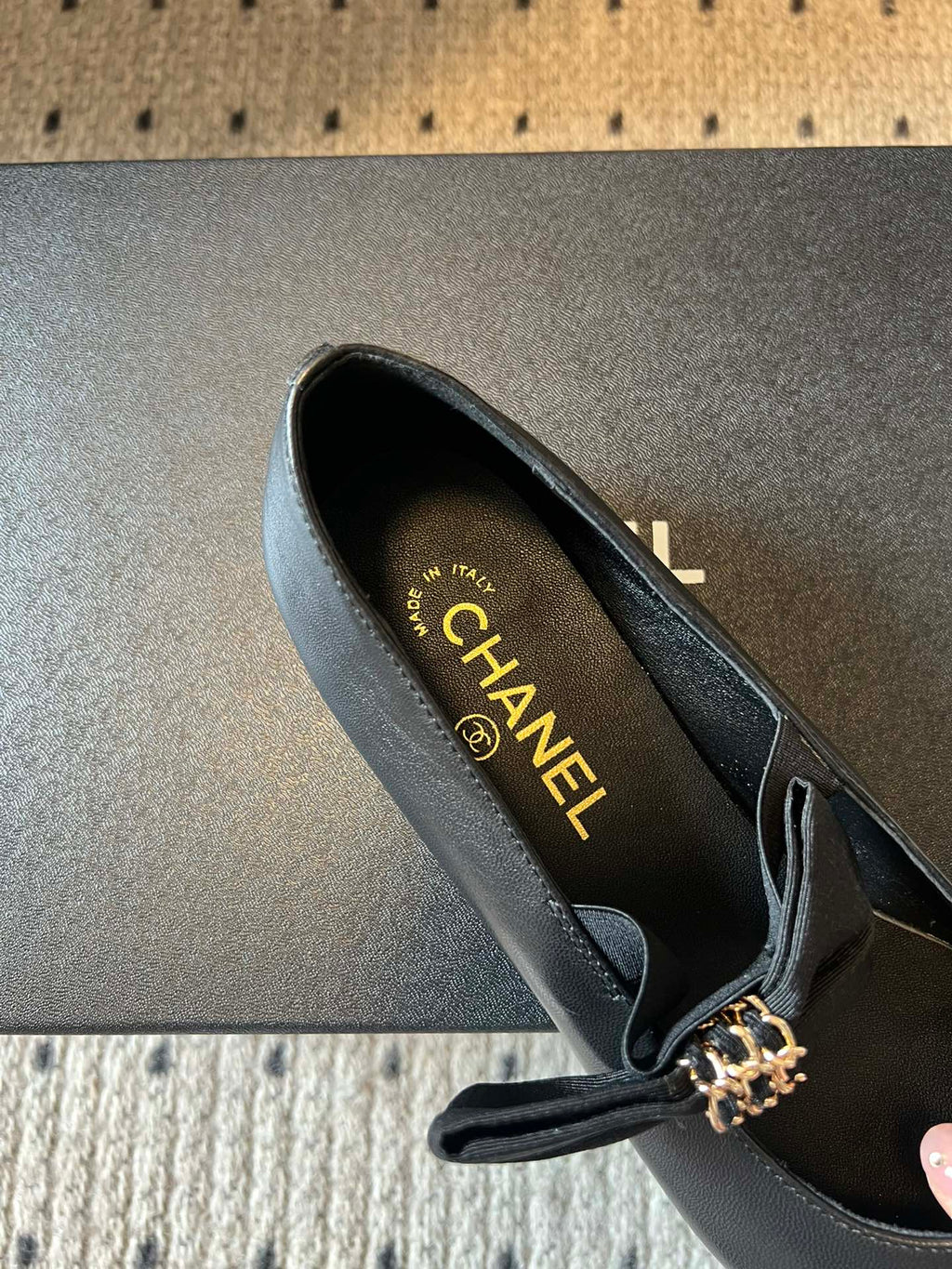 CC 25SS Bow Flat Shoes Black Sheepskin Frabic 530675