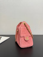 Chanel 2026 Hobo Bag 22cm Pink Suede