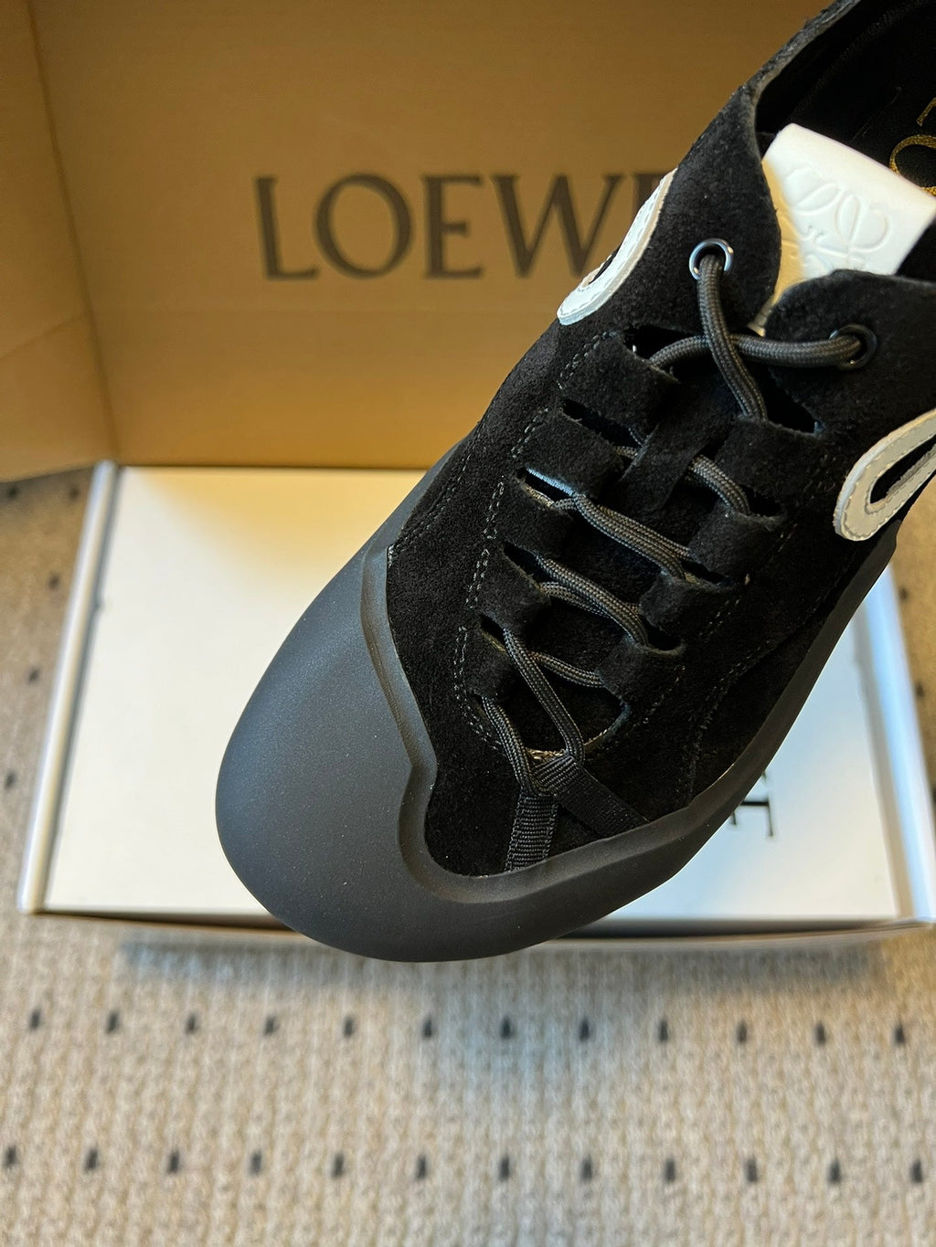LOEW 26s Flow Sneaker Black White Suede Sheepskin 682760