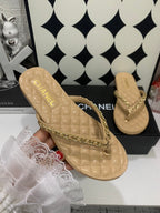 CC 26s Thong With Chain Beige Sheepskin 684867