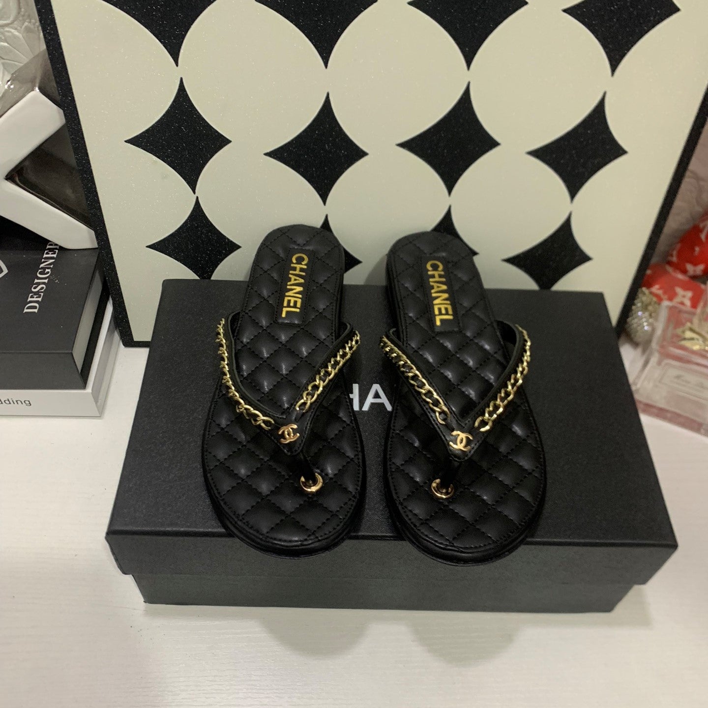 CC 26s Thong With Chain Black Sheepskin 684868