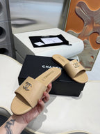 CC 26s Slide Beige Sheepskin 684902