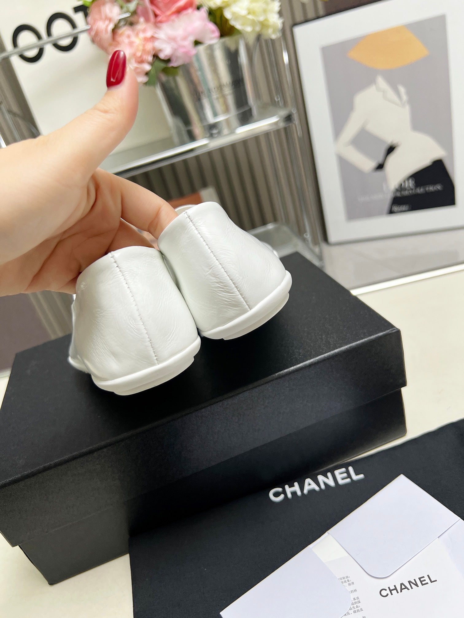 CC 26s Ballet Flat White Glossy Sheepskin 684825