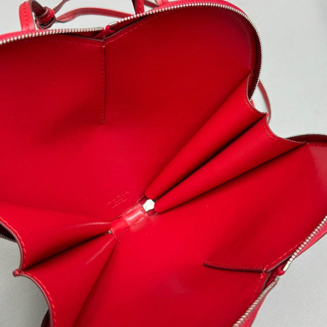 le coeur red calfskin shouder bag