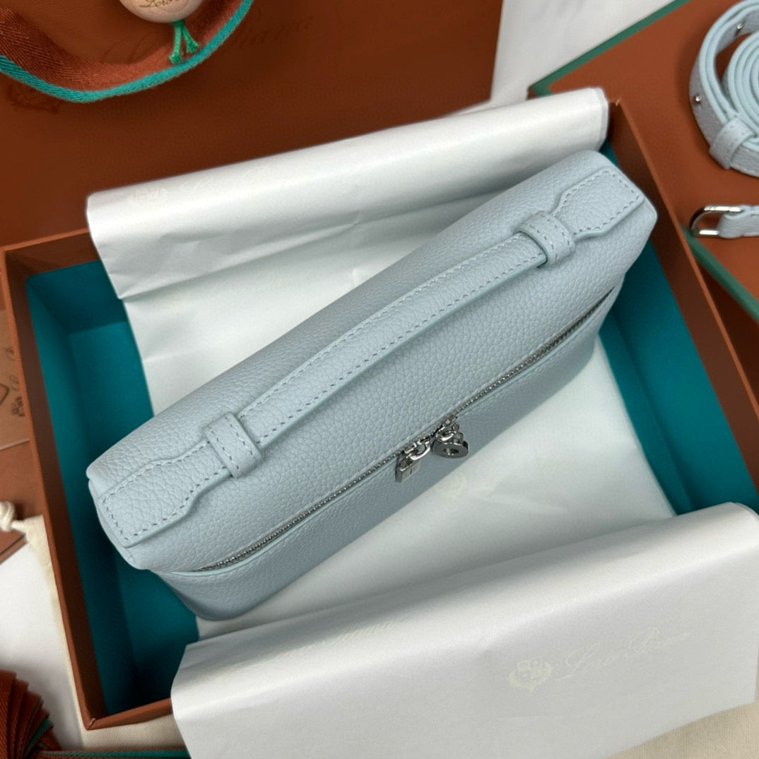 Extra Pocket L19 Light Sky Blue Cowhide Shw