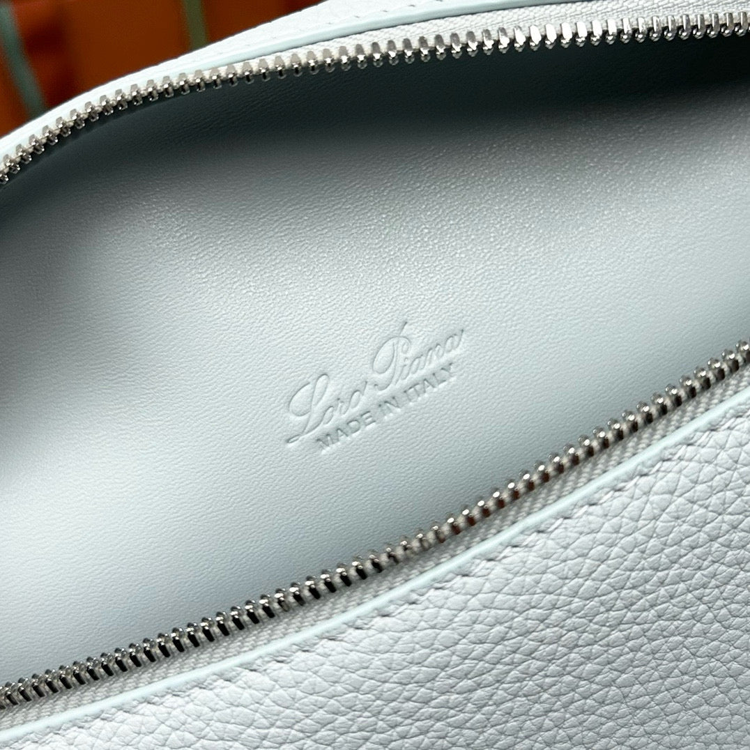 Extra Pocket L19 Light Sky Blue Cowhide Shw