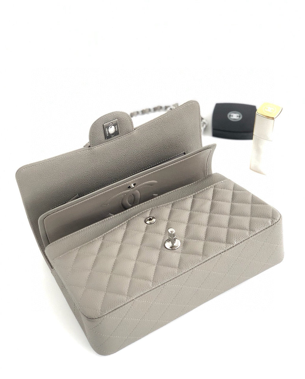 CC CLASSIC FLAP 25CM GRAY CAVIAR SILVER HARDWARE