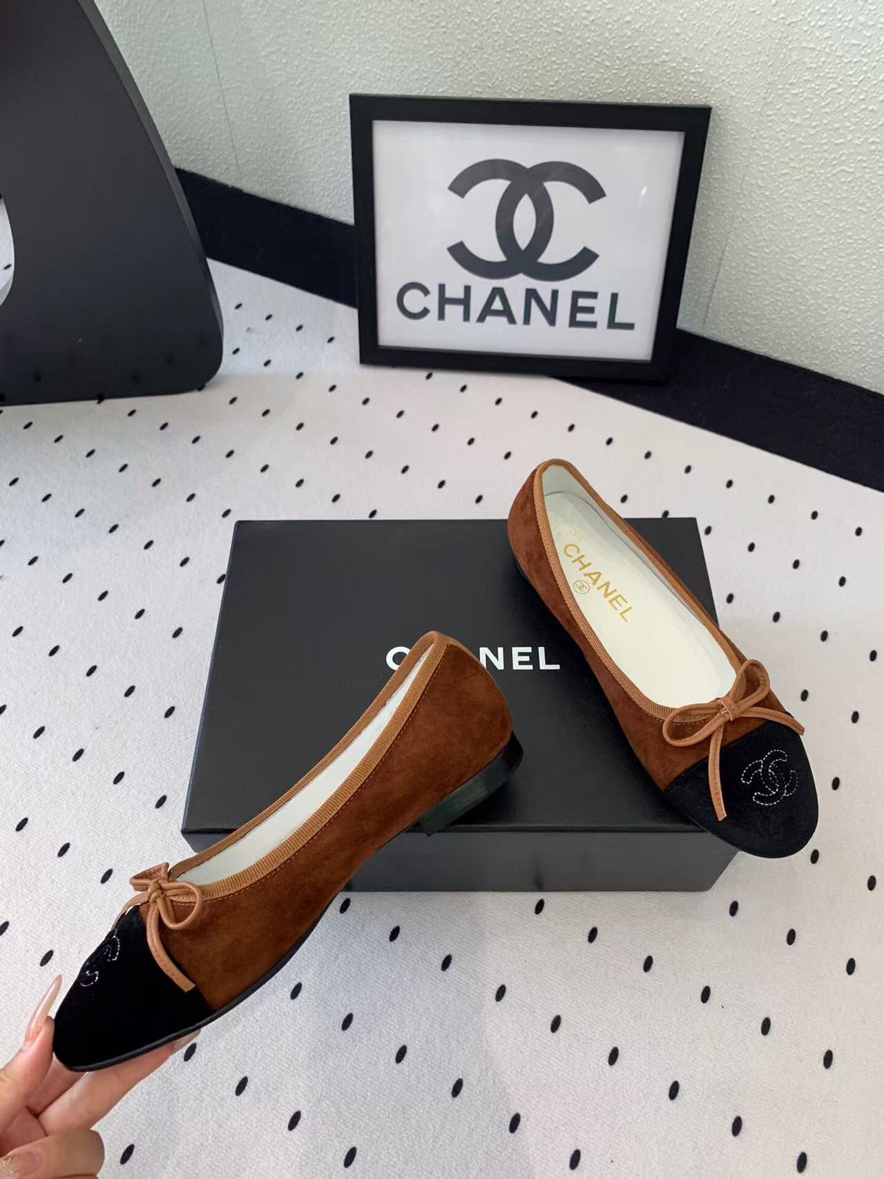 CC 25 Ballet Flat Black and Brown Suede