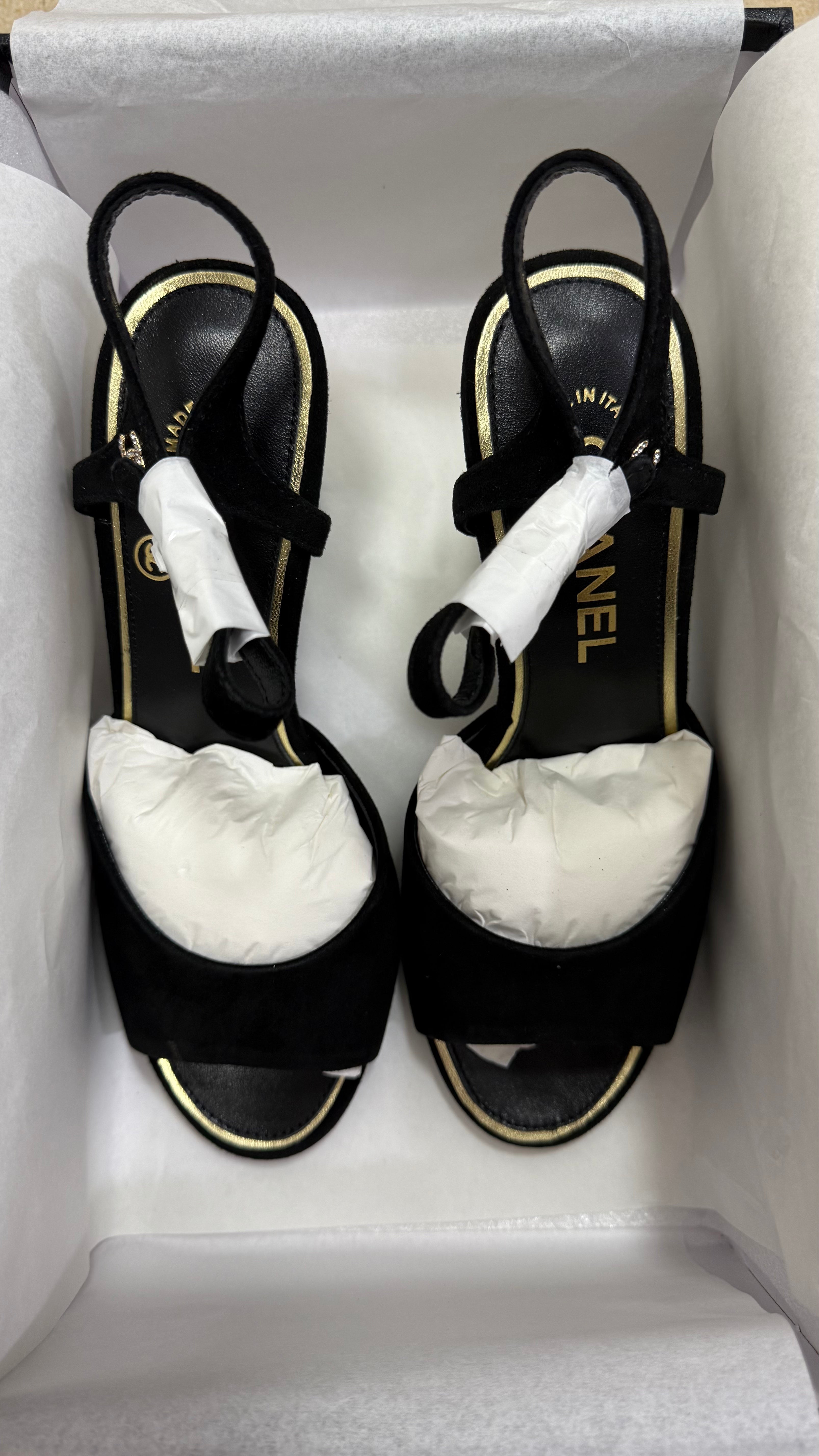 CC SUEDE KIDSKIN SANDAL   PEARLS BLACK