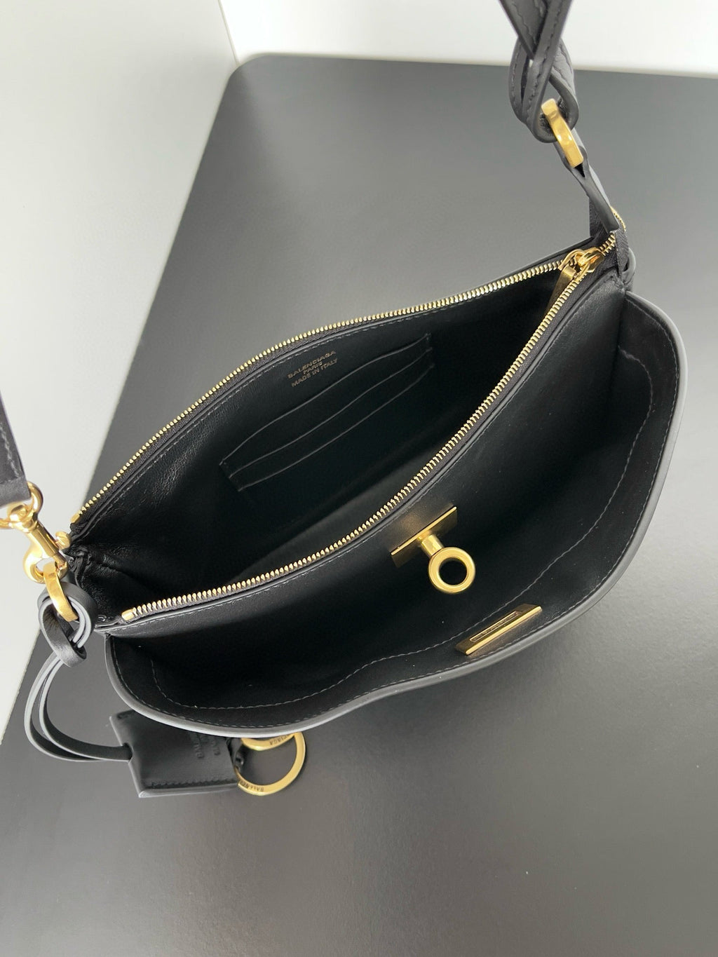 RODEO 22 IN BLACK CALFSKIN GOLD HARDWARE