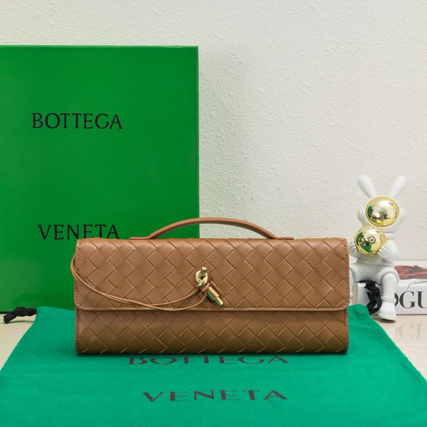BV Long Clutch Andiamo With Handle 31cm Brown Calfskin Ghw