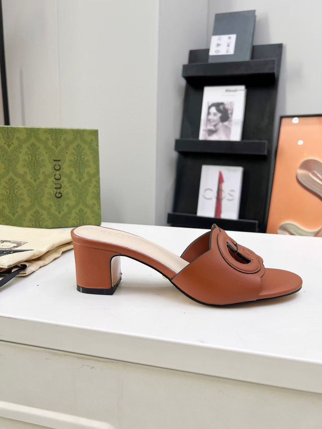 MID-HEEL 5 CM MULE IN BROWN CALFSKIN