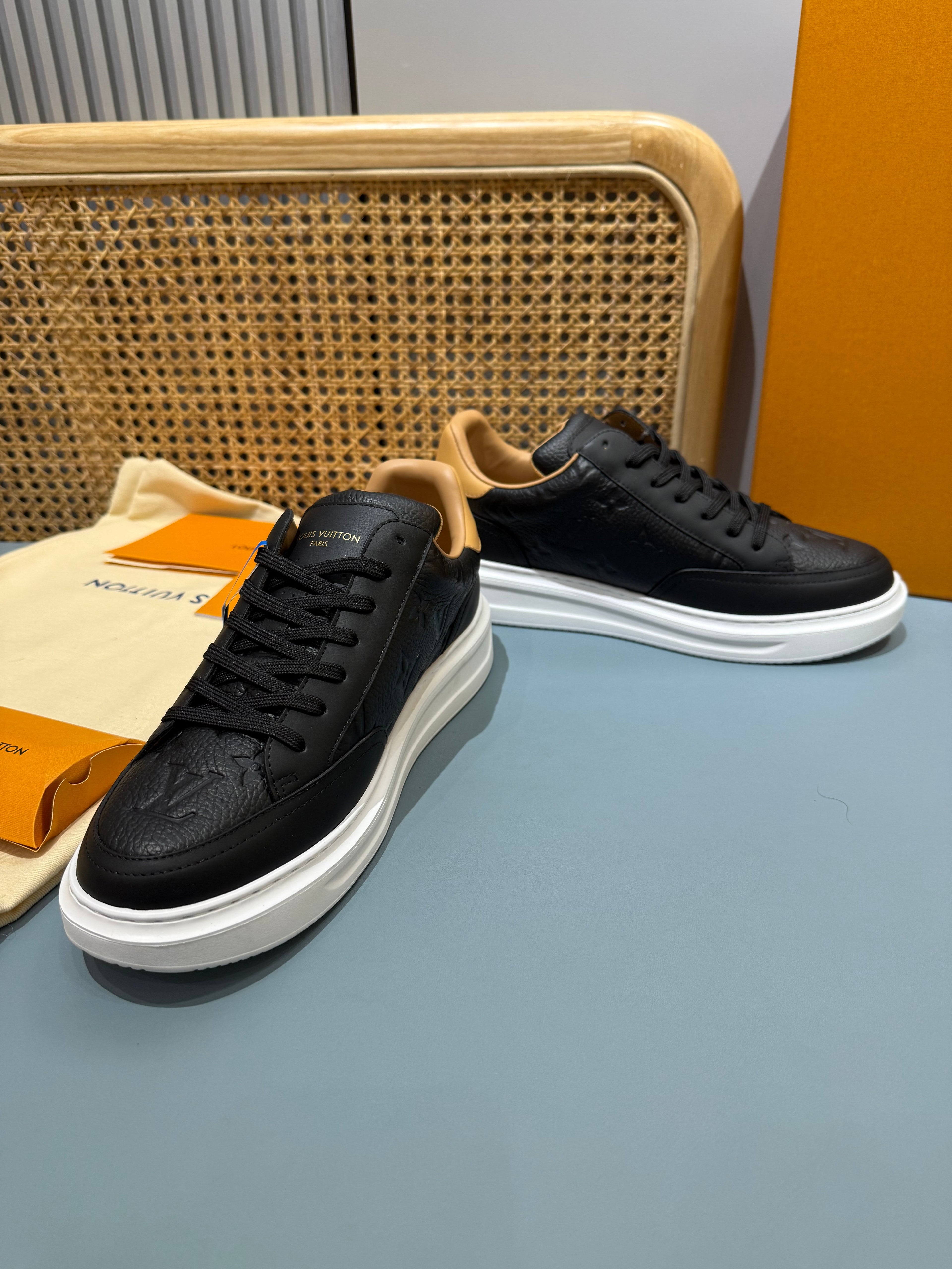 LV MENS BEVERLY HILLS SNEAKER MONOGRAM BLACK