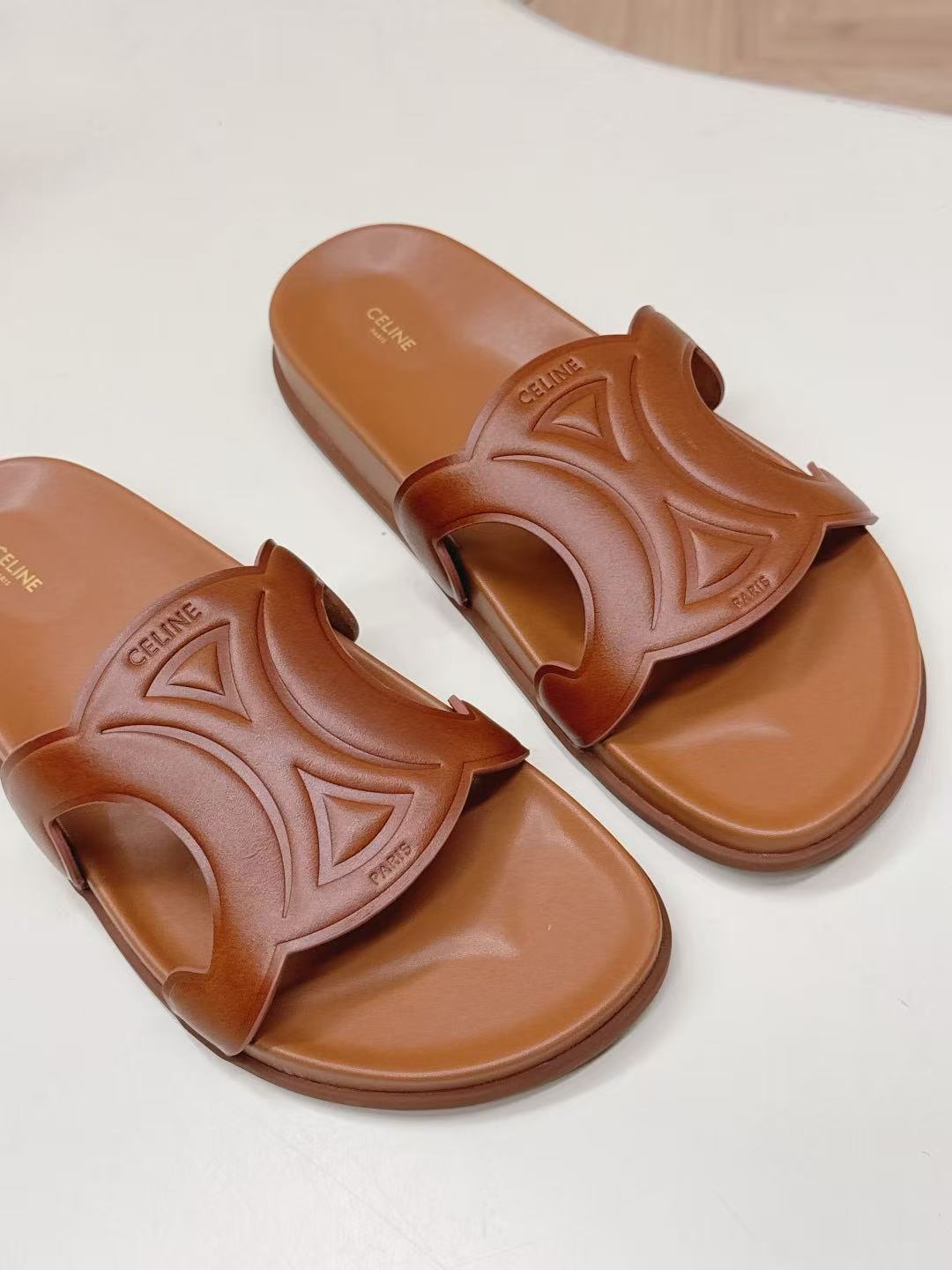 CELINE SANDALS BROWN CALFSKIN