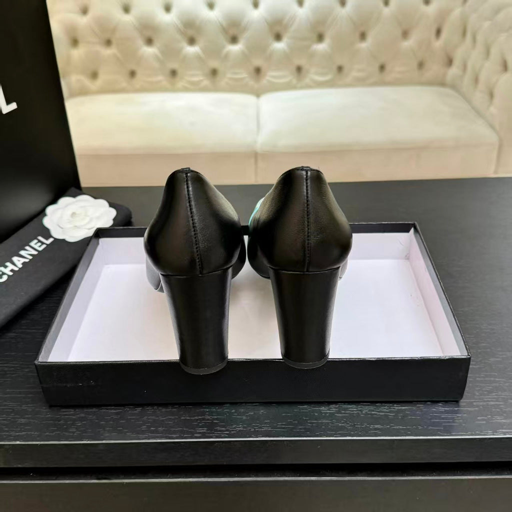 CC Spring-Summer 2026 Pump 9cm Mint Blue Black Patent Leather Sheepskin