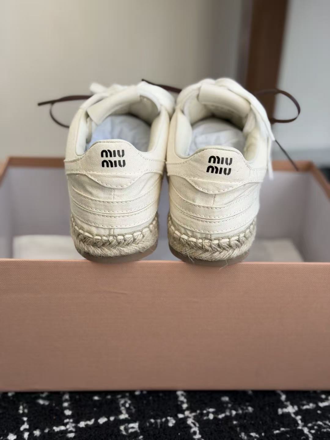 Miu 26s Gymnasium Sneakers White Raffia Canvas
