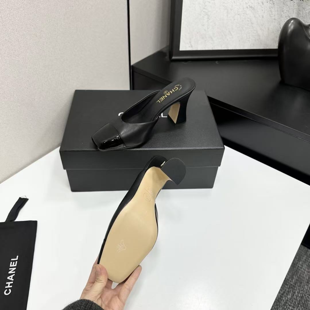 CC 26s Mule 9.5cm Black Sheepskin Patent Calfskin