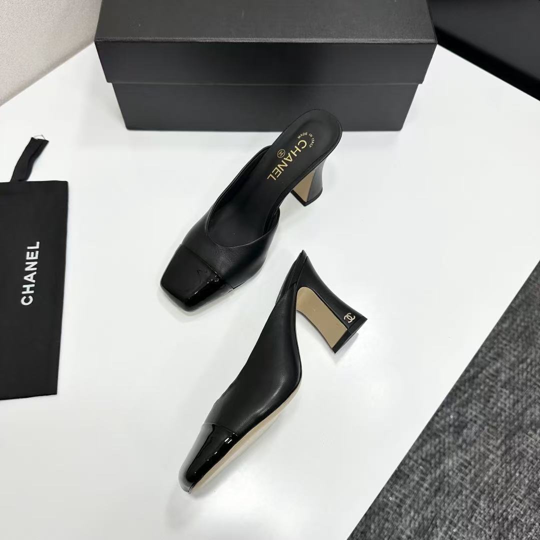 CC 26s Mule 9.5cm Black Sheepskin Patent Calfskin