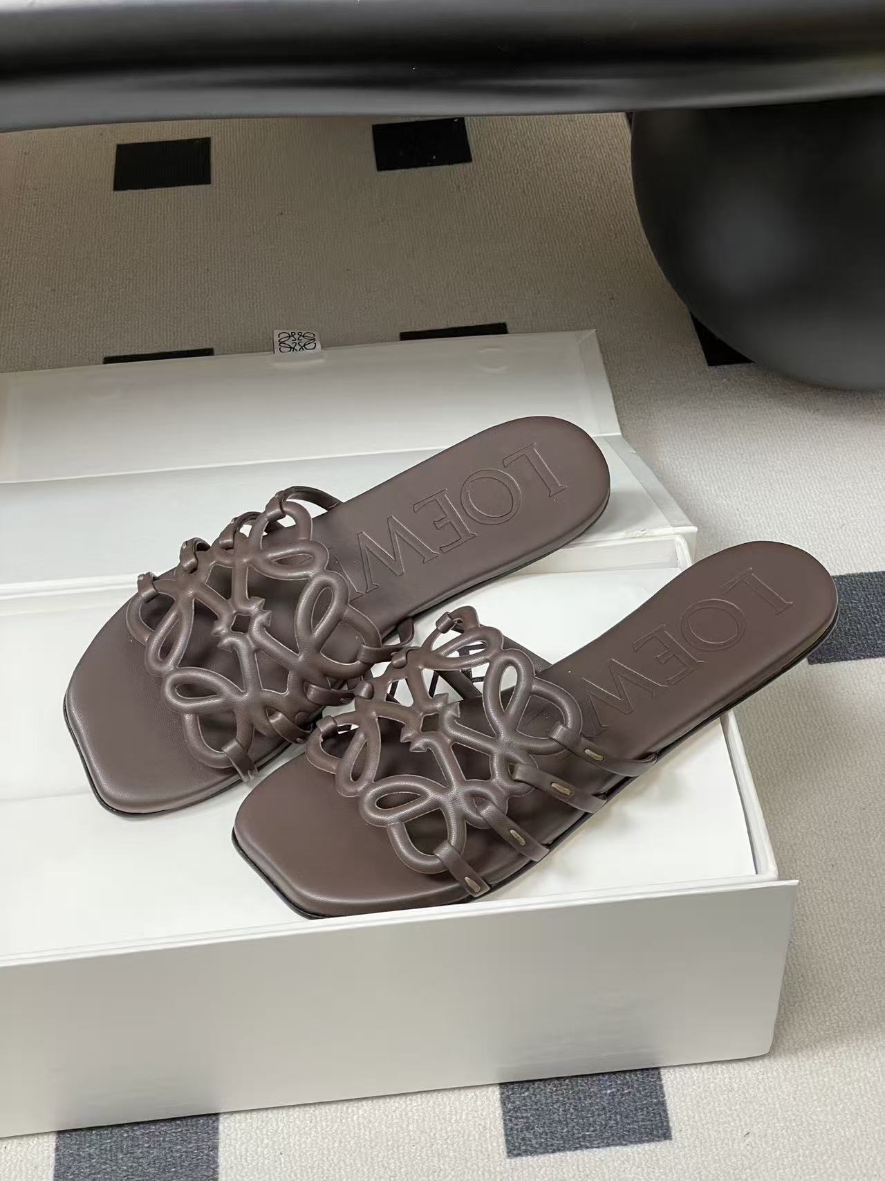 Loewe 25 Petal Anagram Slides Dark Brown Cowhide