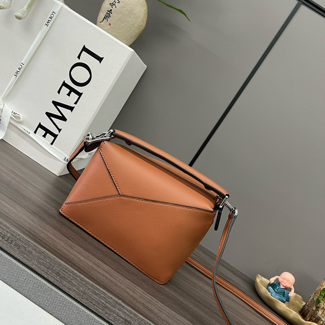 LOE MINI 18 PUZZLE BAG IN GOLD CALFSKIN