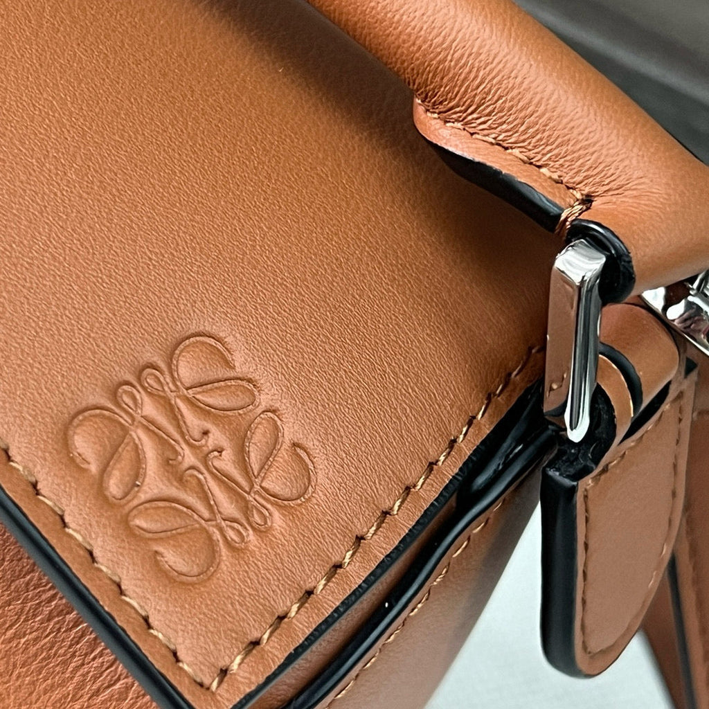 LOE MINI 18 PUZZLE BAG IN GOLD CALFSKIN