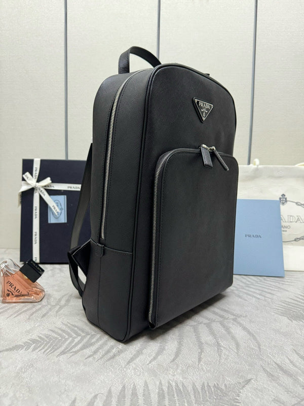 Prada Triangle-Logo Zipped Backpack Black Saffiano leather