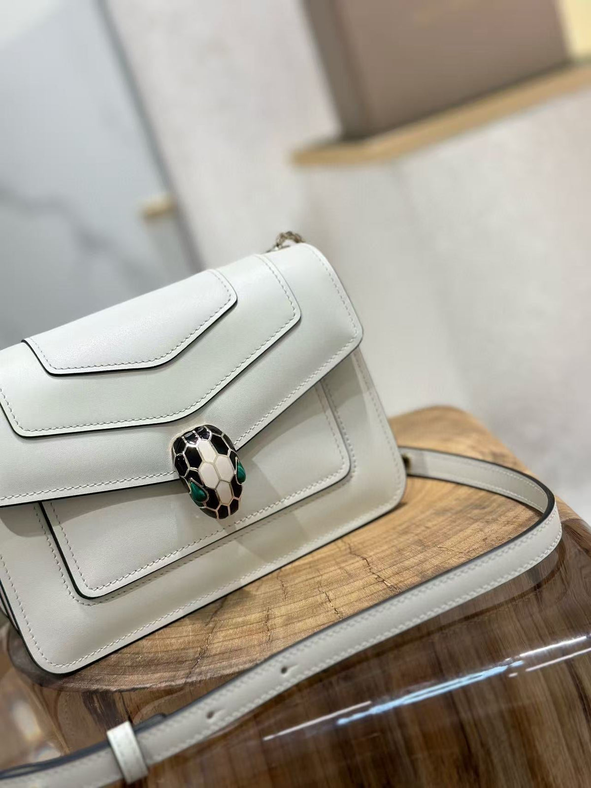 BVL Serpenti Forever Shoulder Bag 19cm White Calfskin GHW 188633