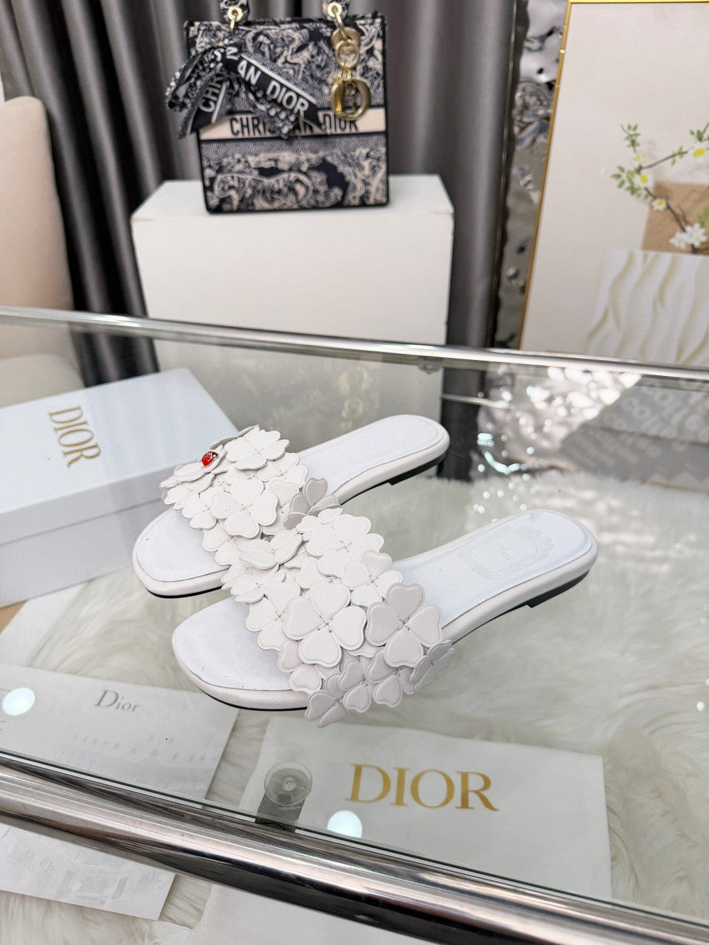 CD 26s Floral Flat Slippers   Leather