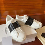 VT Rockstud Untitled Sneakers Black White Leather