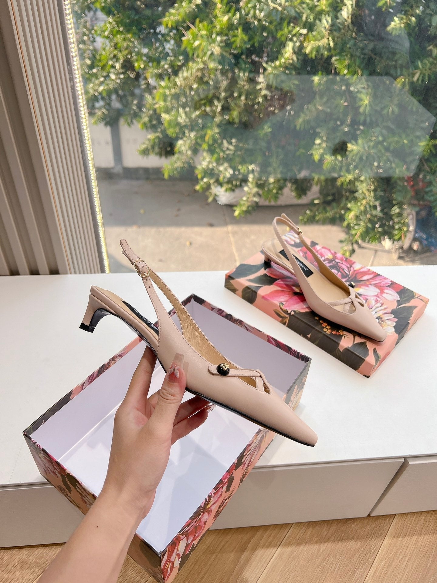 DC 25 Satin Slingbacks Beige Cowhide & Sheepskin 962756