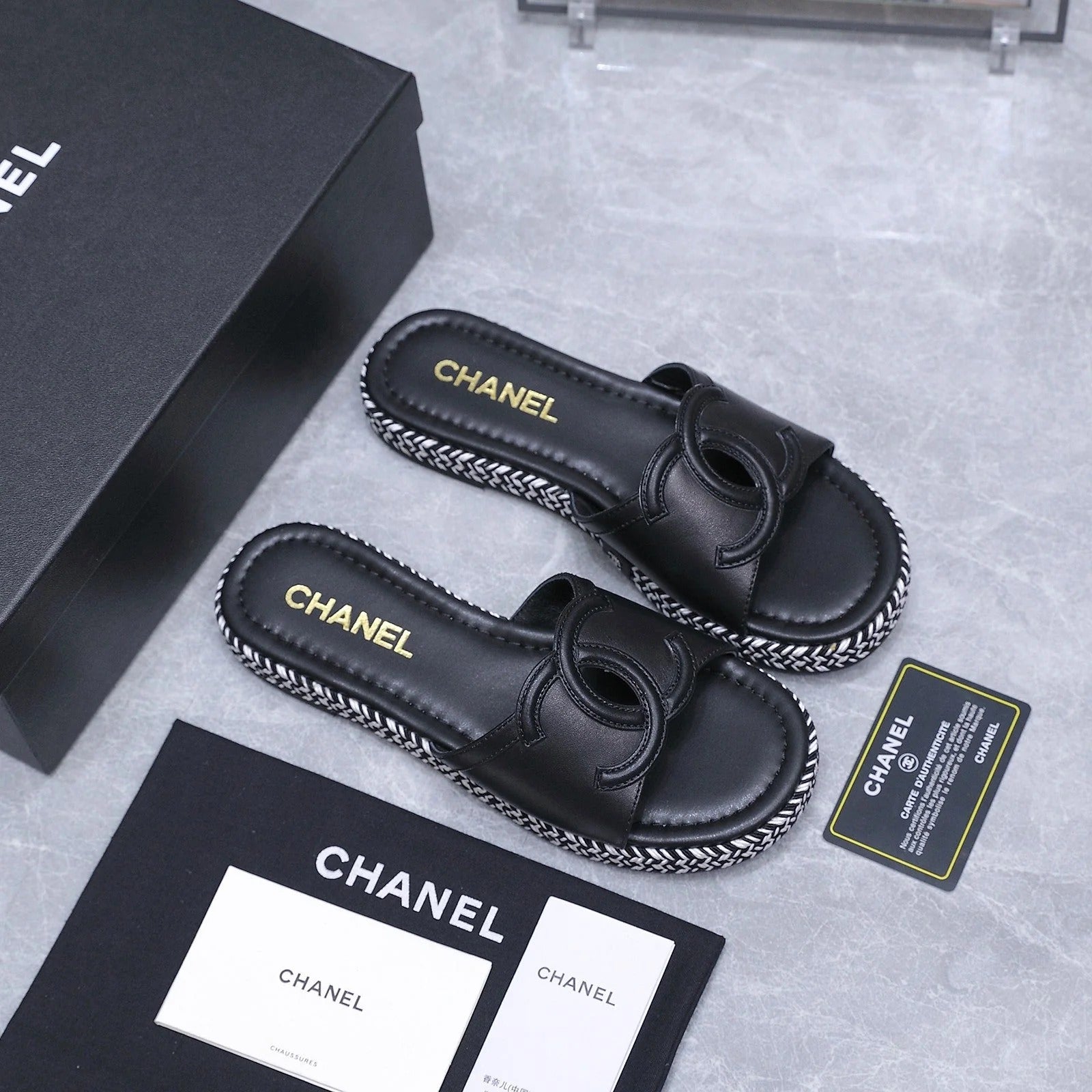 CC 2026 Slippers Black Sheepskin 758402