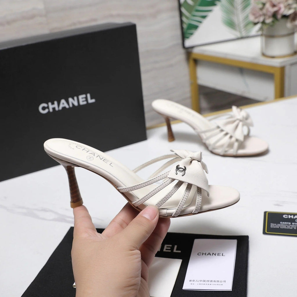 CC 2026 High-heeled Sandals With Delicate Bow 80mm White Cowhide 758427