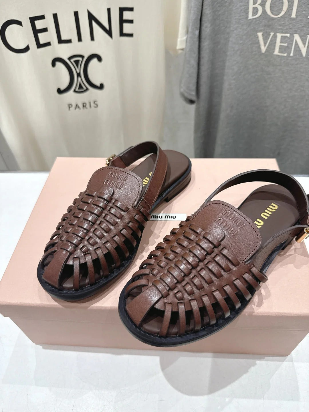 Miumiu 26ss Flat Sandals Brown Woven Cowhide 713122