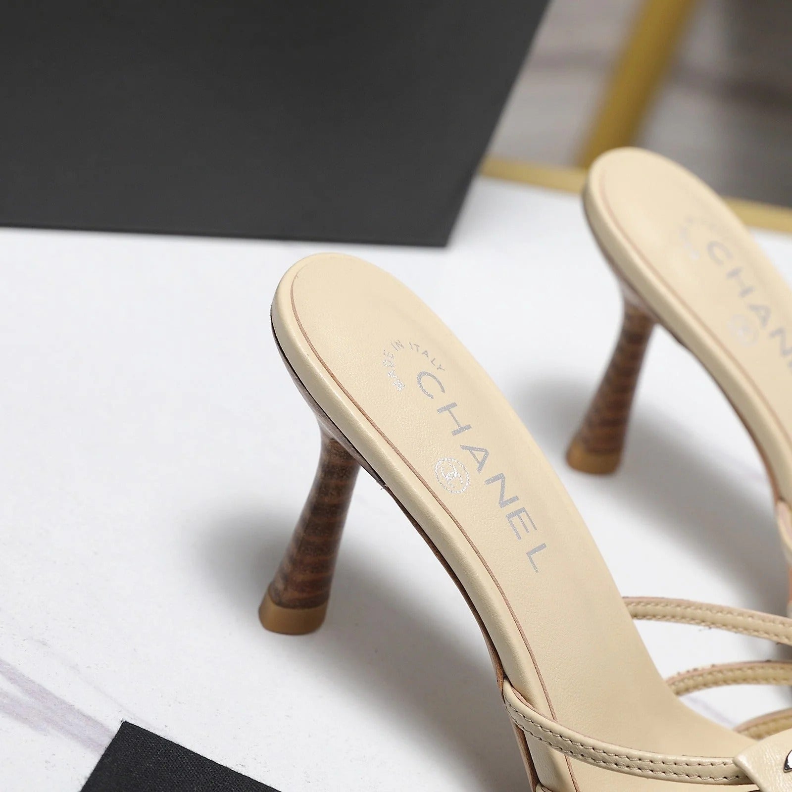 CC 2026 High-heeled Sandals With Delicate Bow 80mm Beige Cowhide 758428