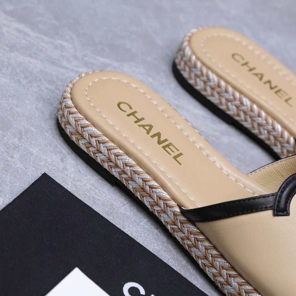 CC 2026 Slippers Beige Sheepskin 758401