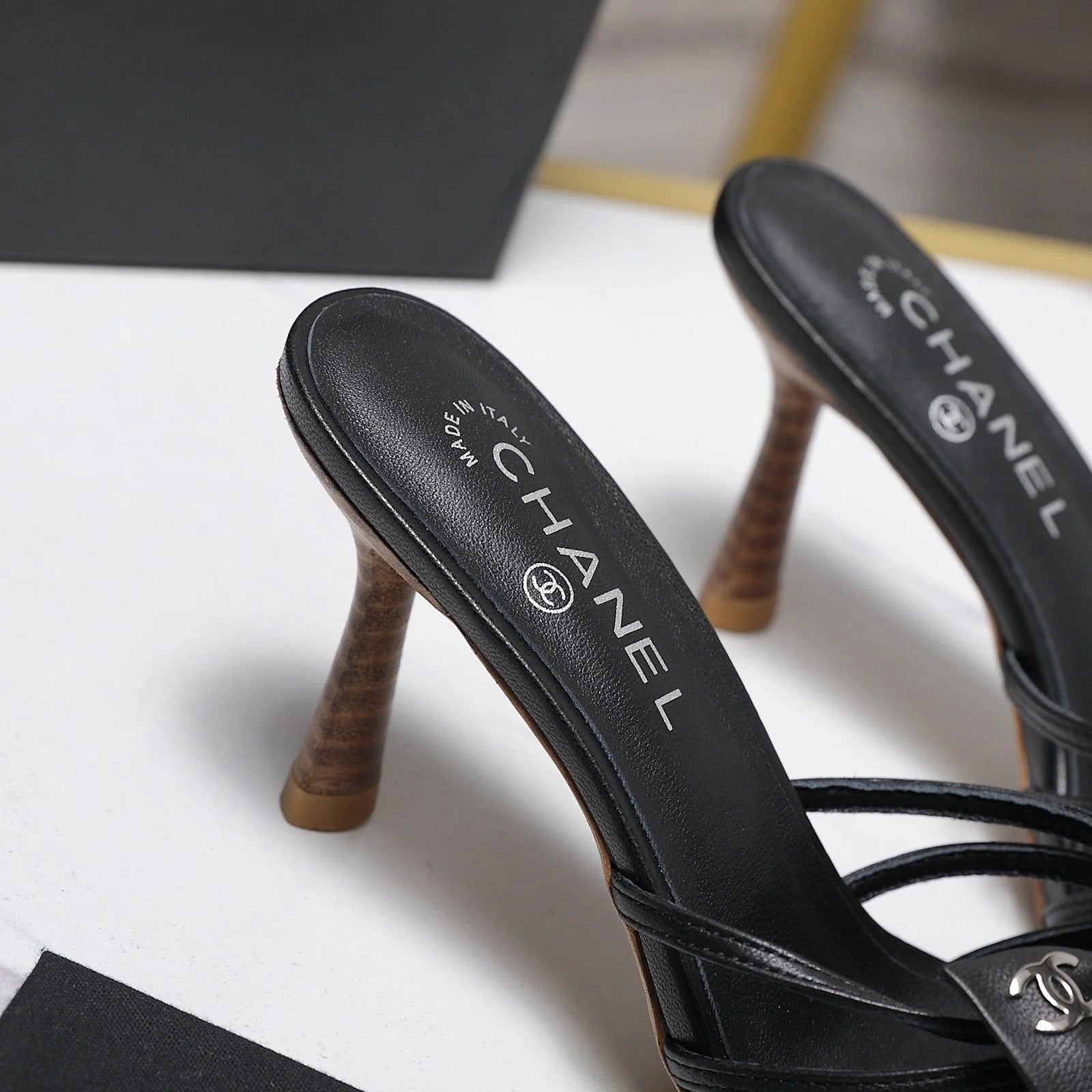 CC 2026 High-heeled Sandals With Delicate Bow 80mm Black Cowhide 758430