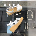 PEEP-TOE THICK SOLE SANDALS IN WHITE PATENT LAMBSKIN
